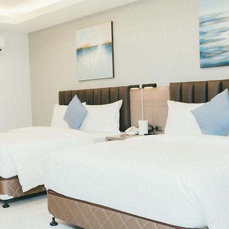 Ns Royal Hotel Cebu Exteriör bild