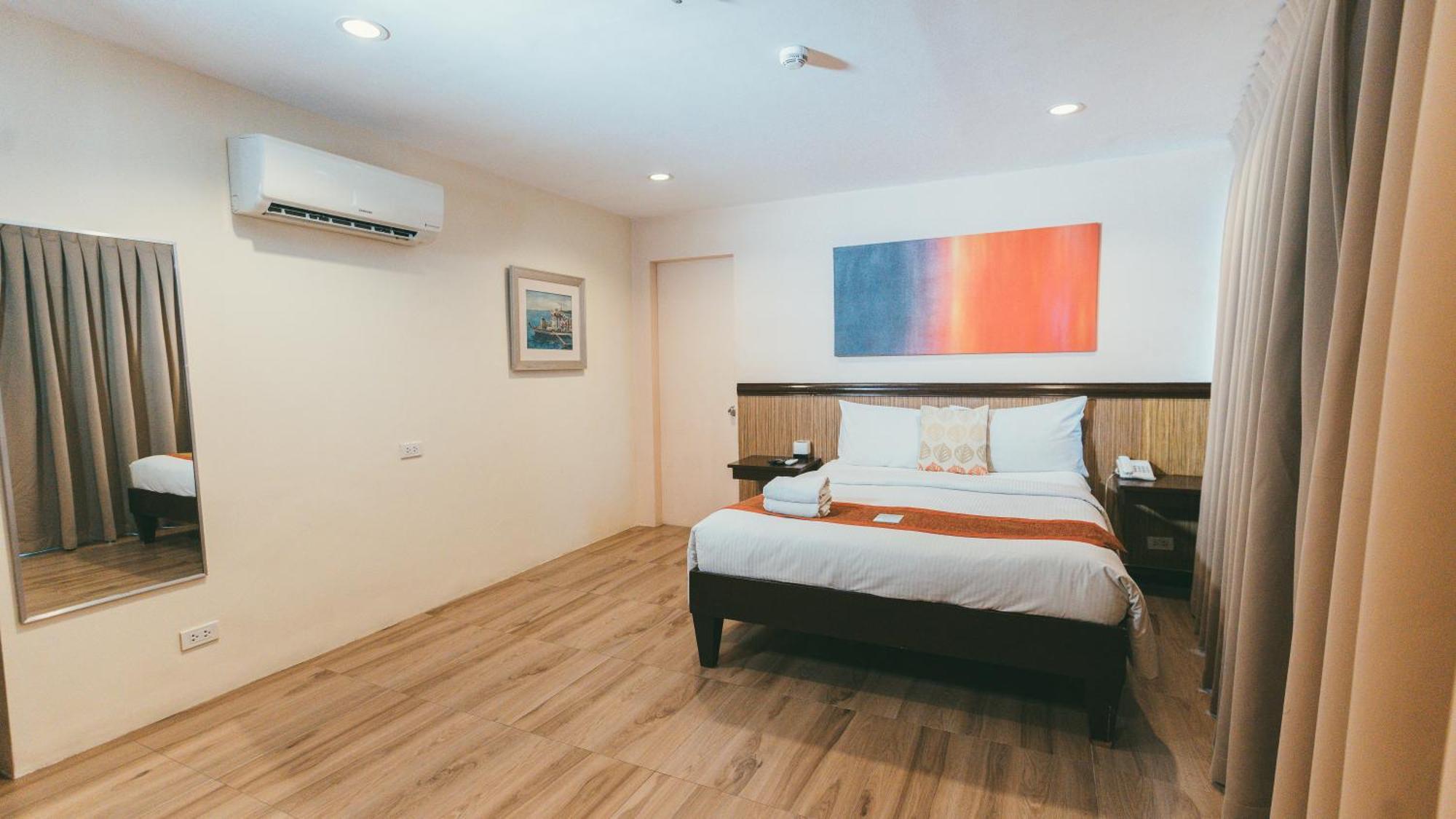 Ns Royal Hotel Cebu Exteriör bild