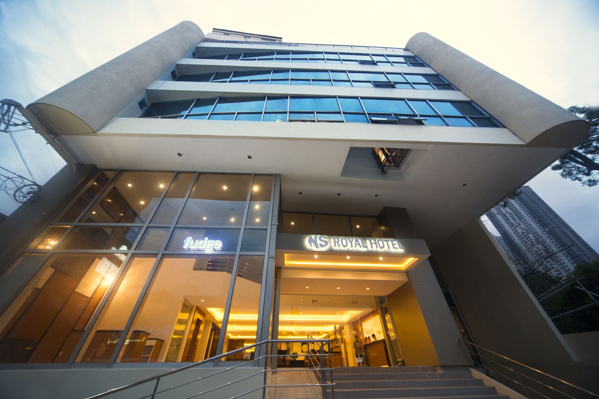 Ns Royal Hotel Cebu Exteriör bild